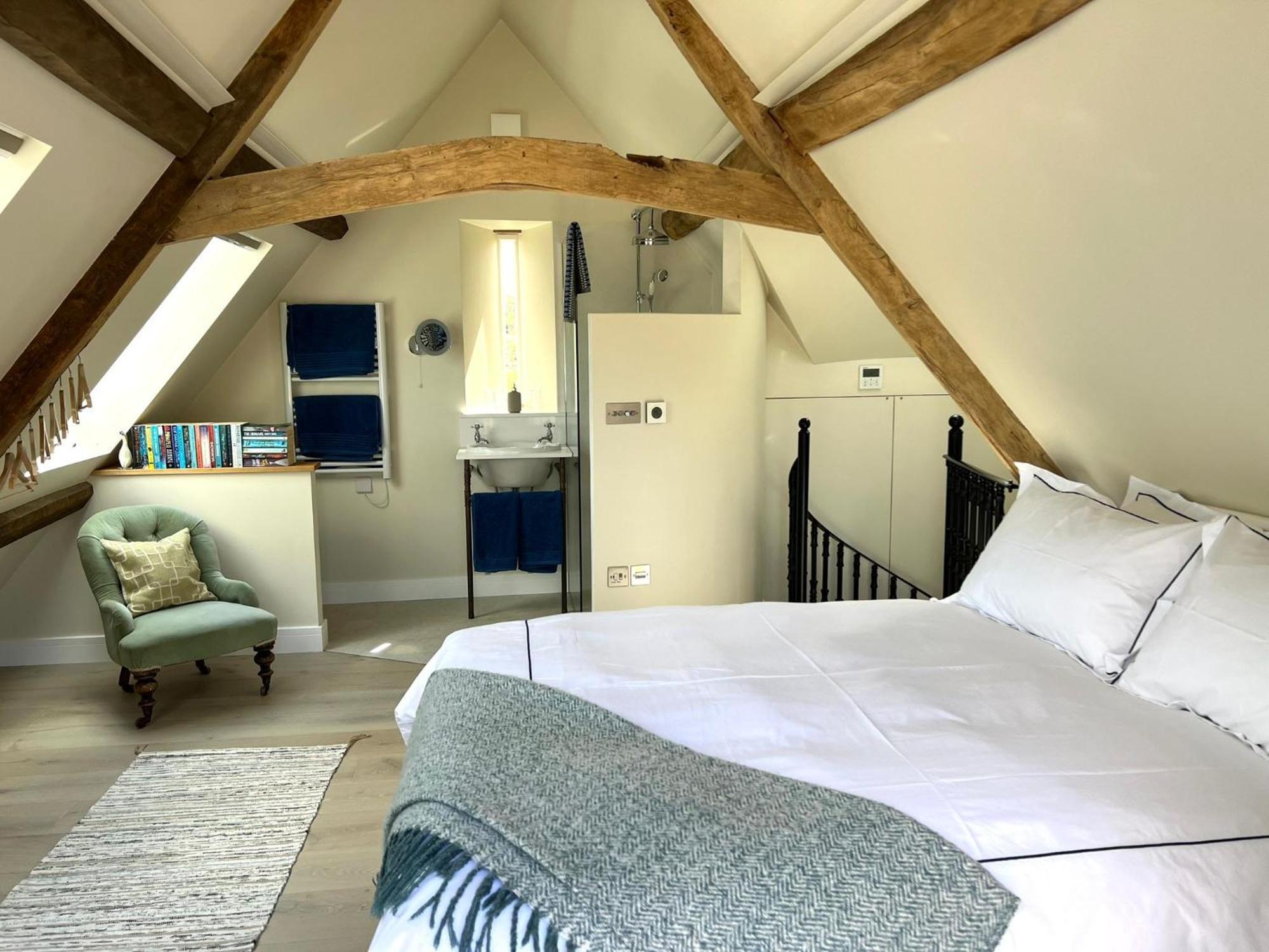 Idyllic Secluded Hideaway With Countryside Views On The Edge Of The Cotswolds Villa Hailey Екстериор снимка