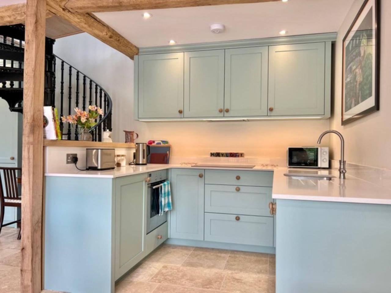 Idyllic Secluded Hideaway With Countryside Views On The Edge Of The Cotswolds Villa Hailey Екстериор снимка