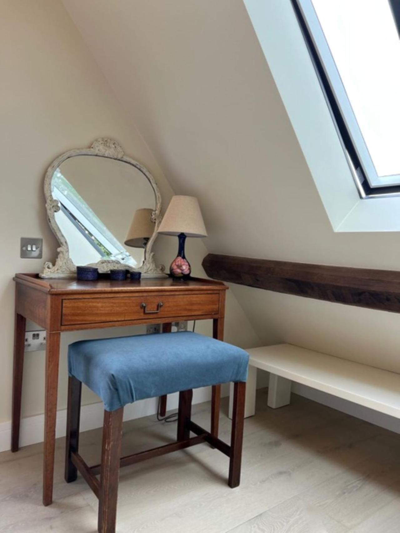 Idyllic Secluded Hideaway With Countryside Views On The Edge Of The Cotswolds Villa Hailey Екстериор снимка